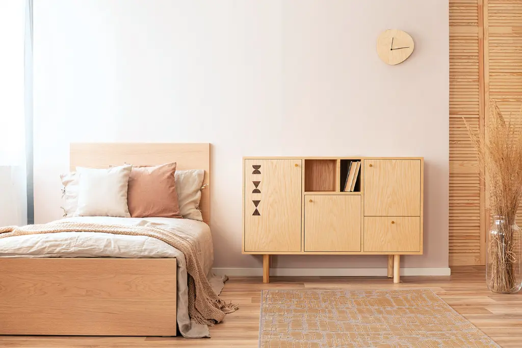 M_Chiara 1018_Beige-Gold.webp